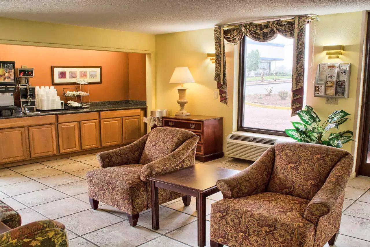 Econo Lodge Ричмонд Экстерьер фото