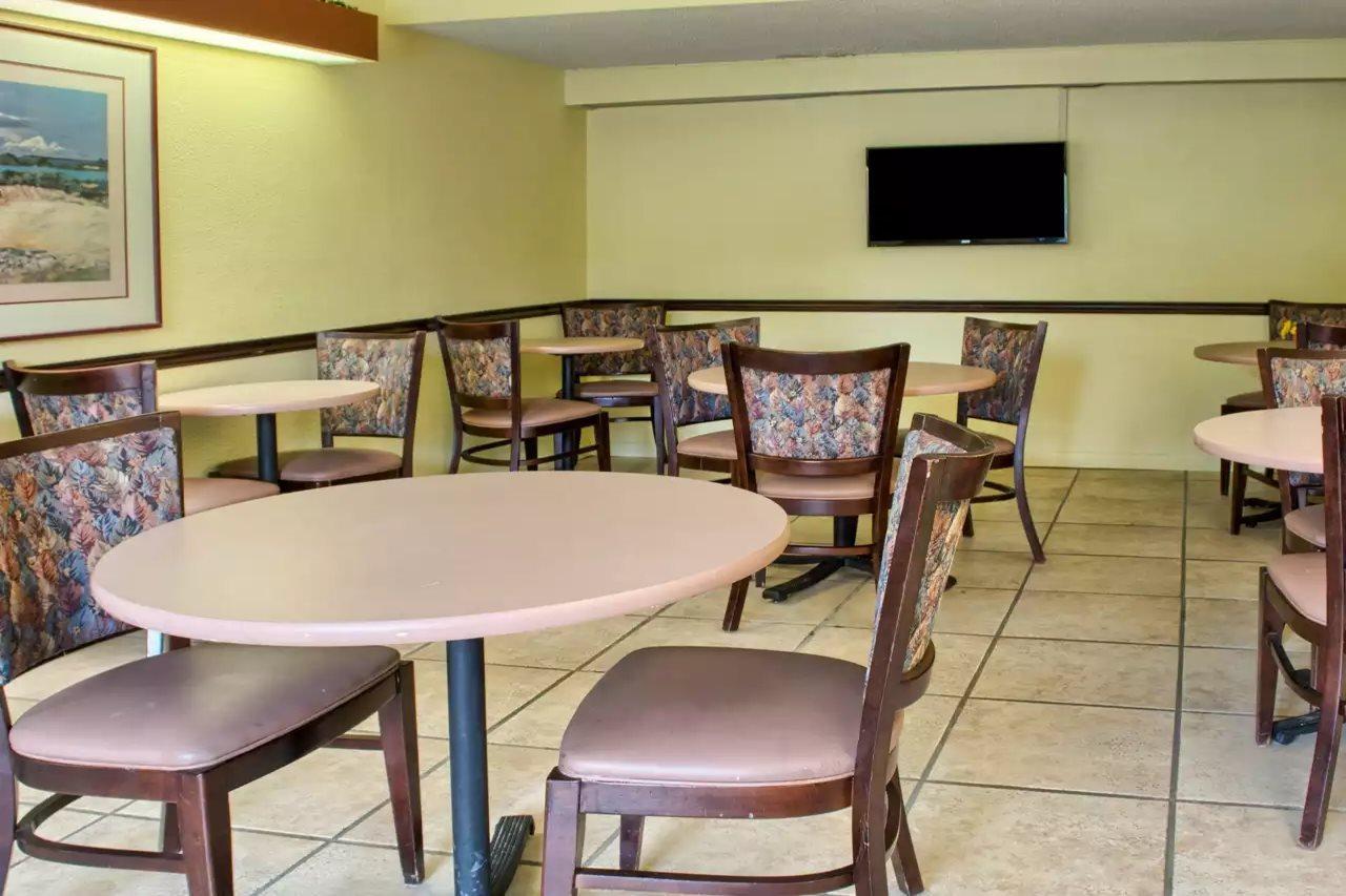 Econo Lodge Ричмонд Экстерьер фото