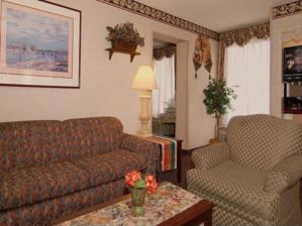 Econo Lodge Ричмонд Экстерьер фото